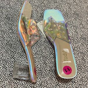 NWT Women’s Holographic Heels